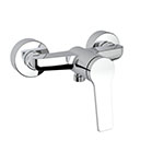 SHOWER MIXER WITH FLOW RESTRICTOR
