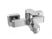 BATH-SHOWER MIXER WITH FLOW RESTRICTOR